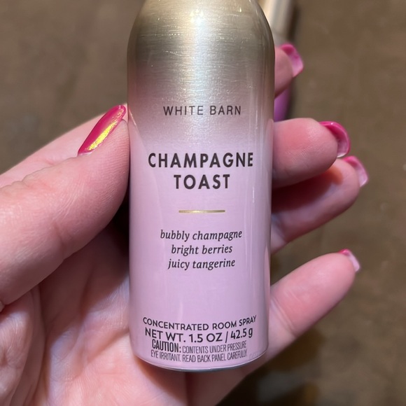 NWT Bath & Body Works Concentrated Room Sprays - Picture 2 of 7